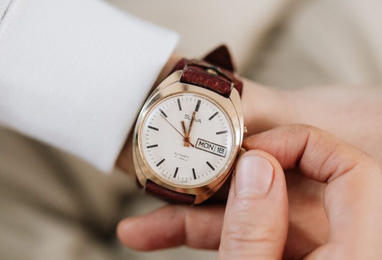 How to Find Reliable Luxury Watch Repair Services