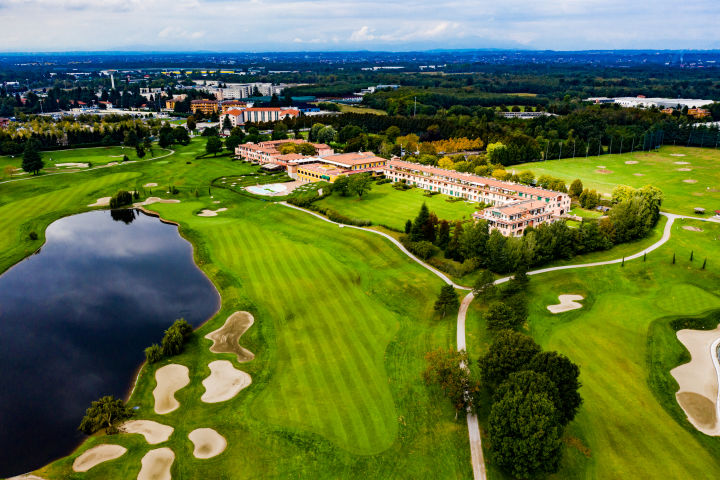 The Most Luxurious and Opulent Luxury Golf Resorts and Villas