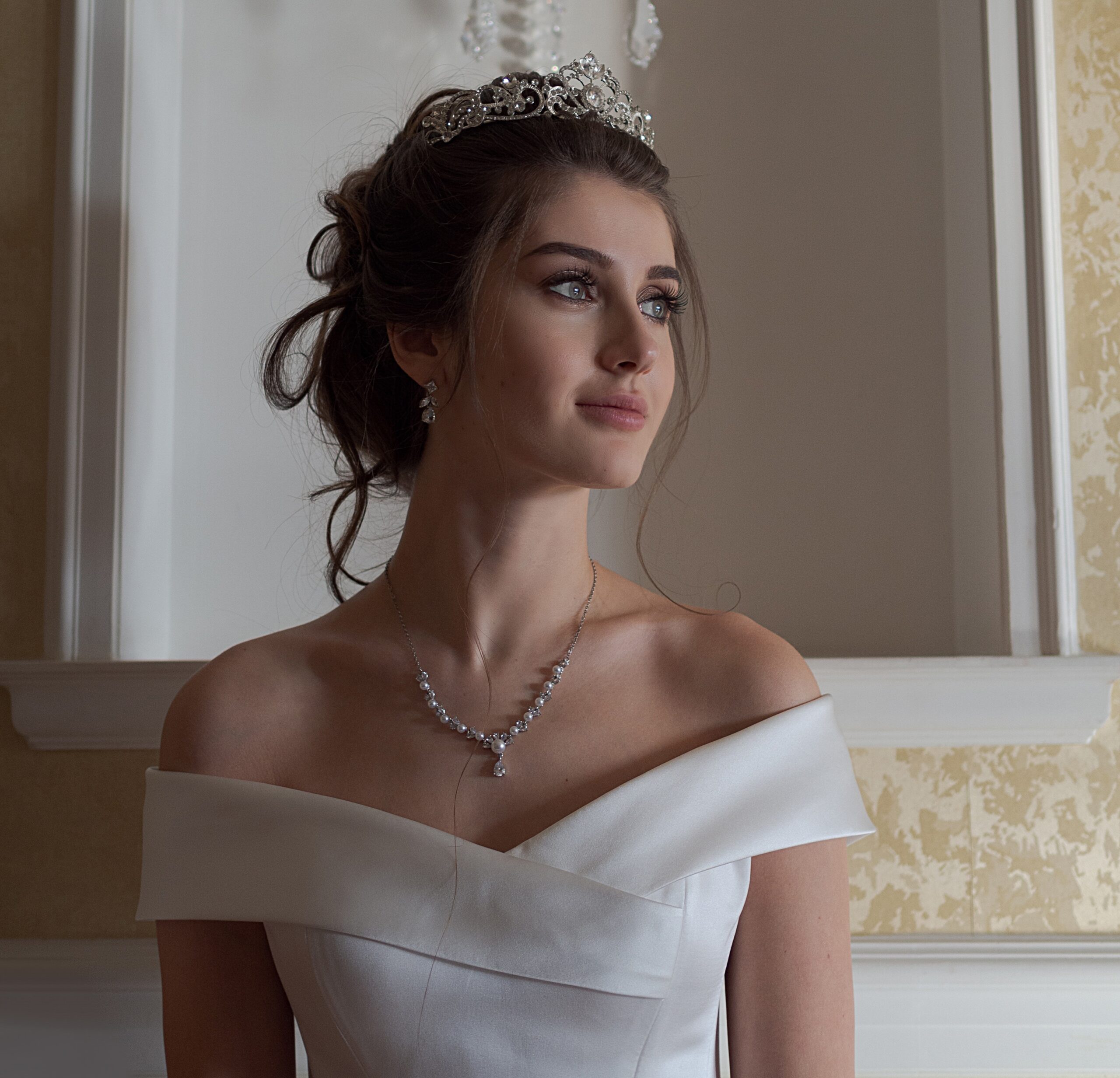 Choose the Right Luxury Jewelry for Your Wedding Day