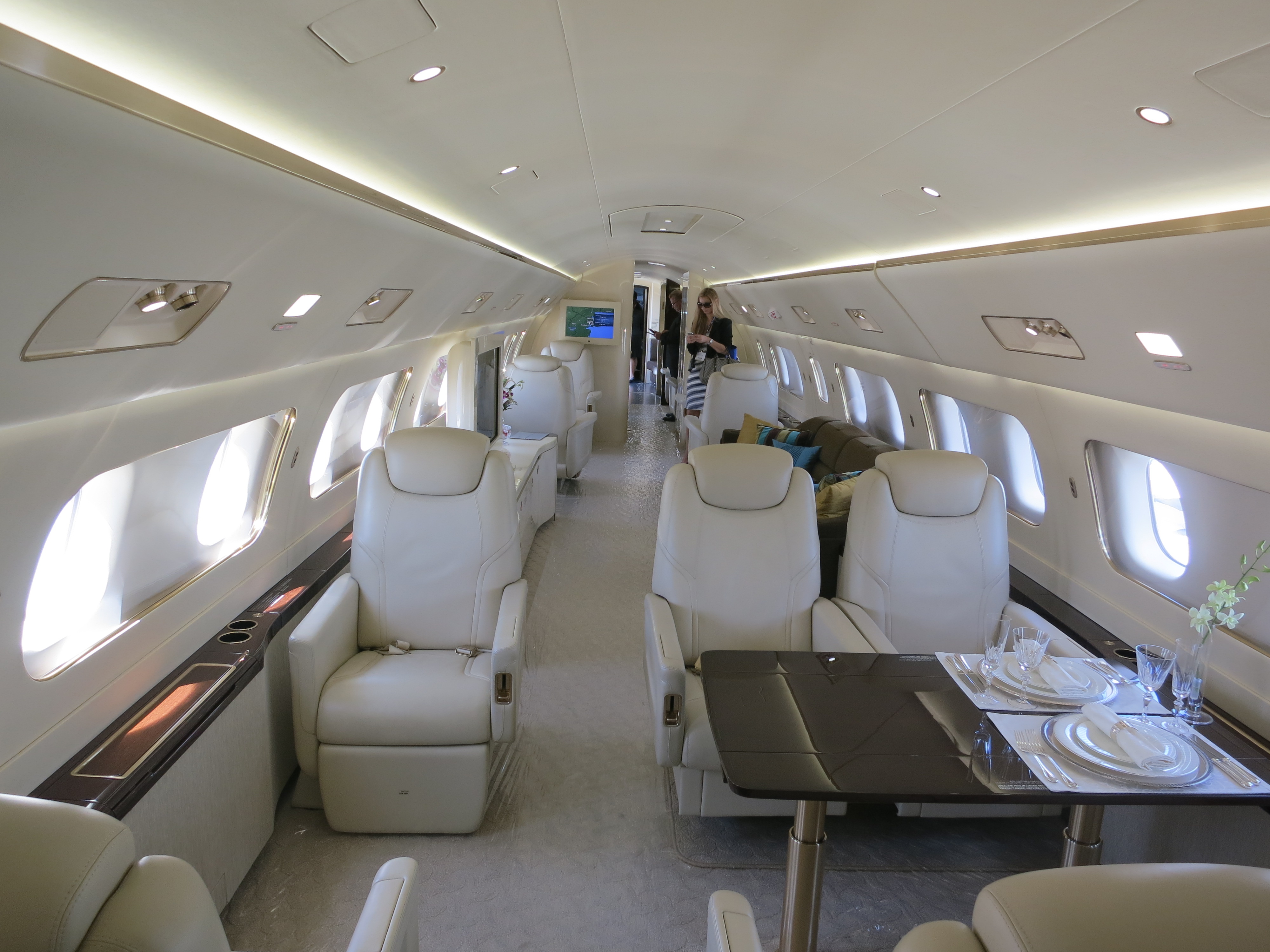 Unmatched Elegance: Recommendations for Creating a Truly Luxurious Private Jet Interior