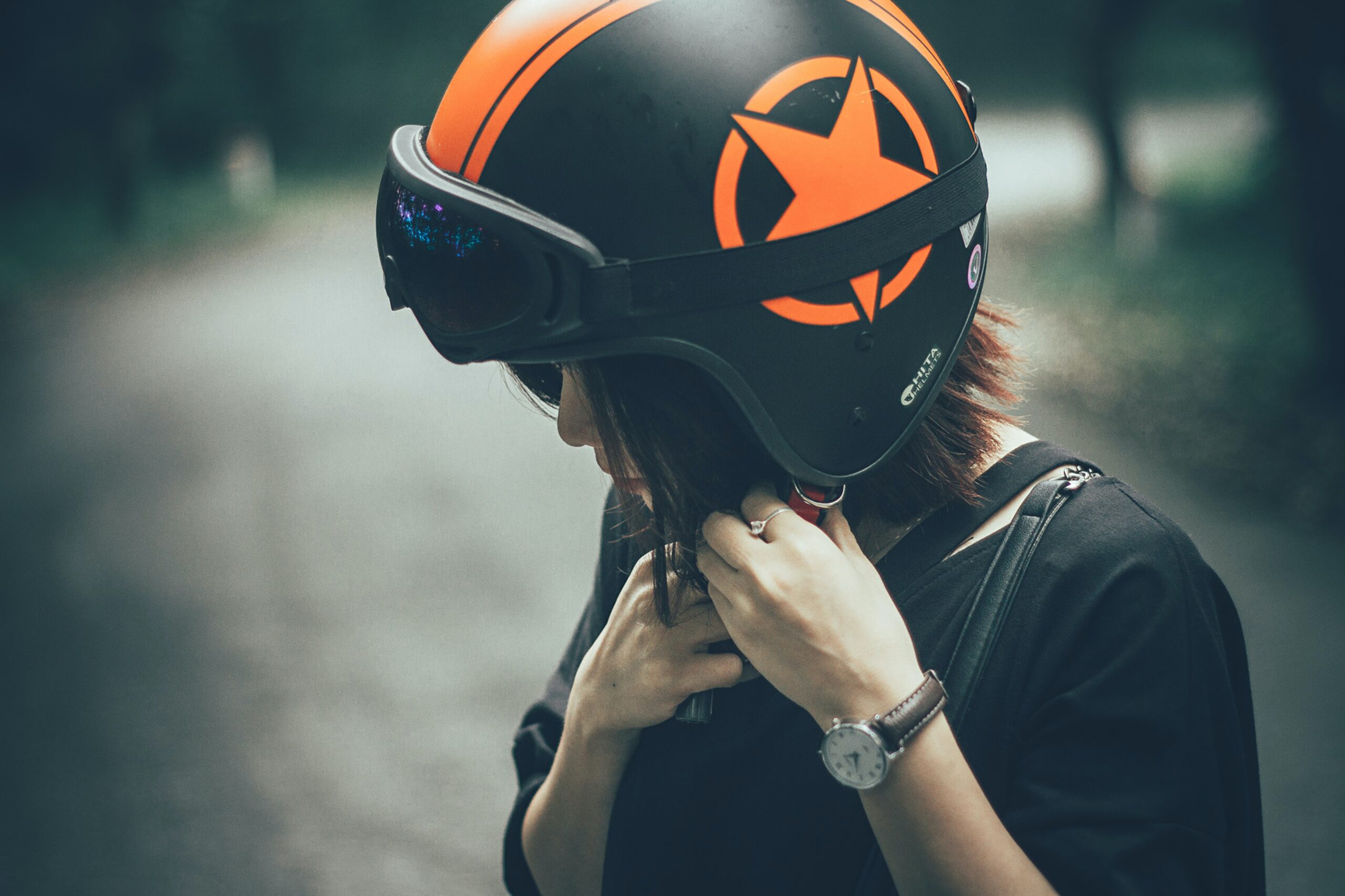How to Choose the Right Luxury Motorcycle Helmet for Safety