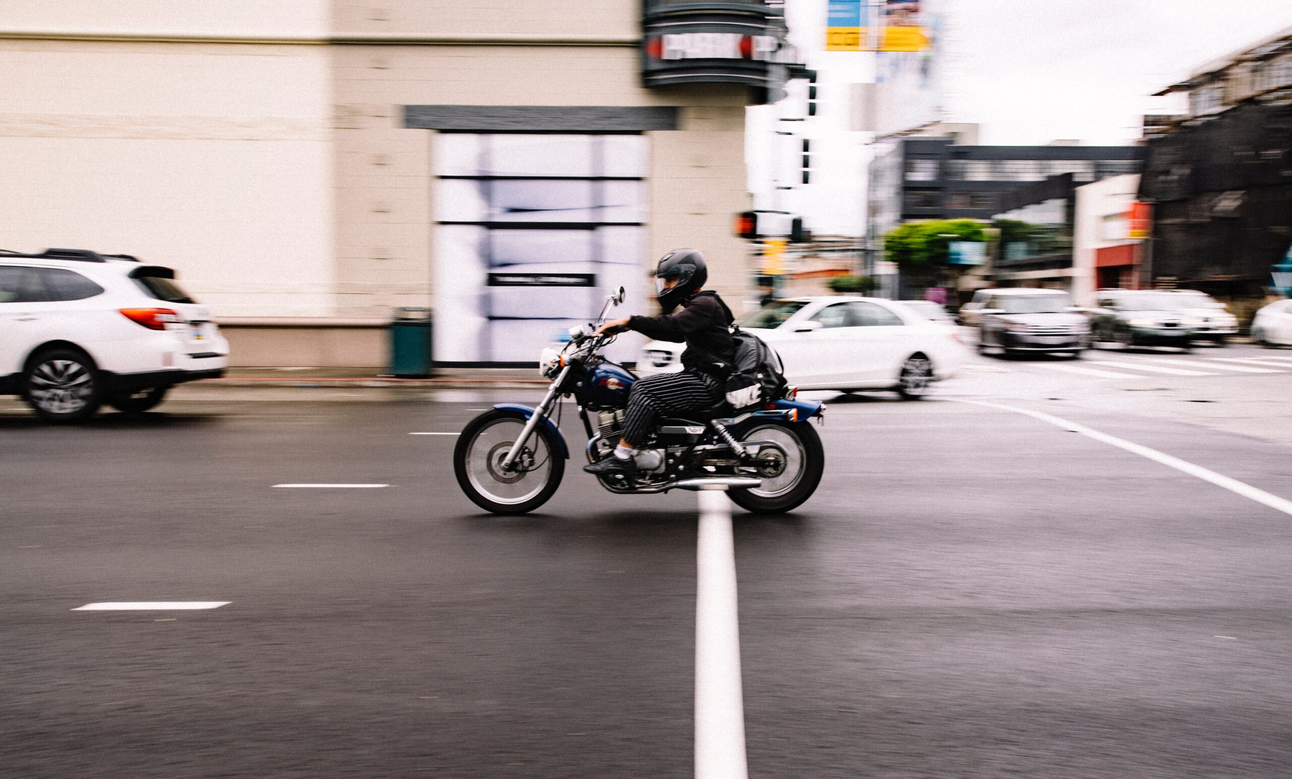 How to Choose the Right Luxury Motorcycle for City Riding