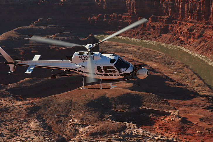 How to Plan a Scenic Helicopter Tour for Special Occasions