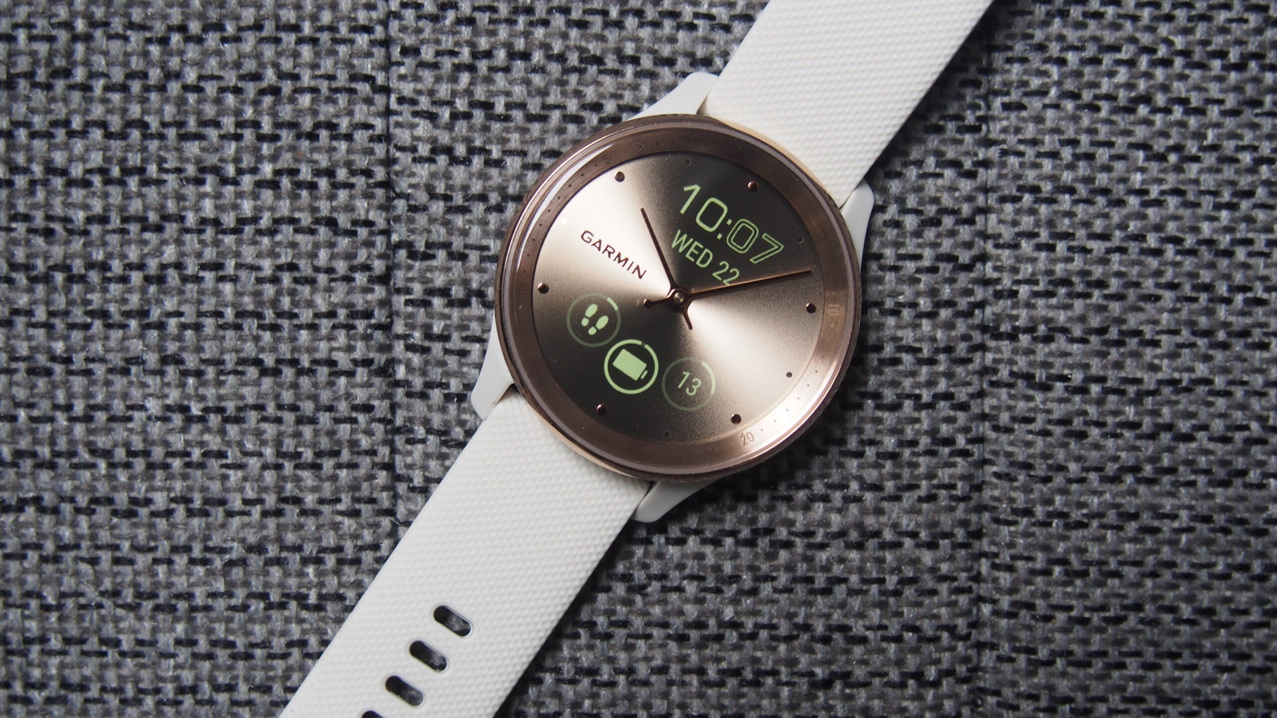 Unveiling the Must-Have Features: Complications, Functions, and Customization Options