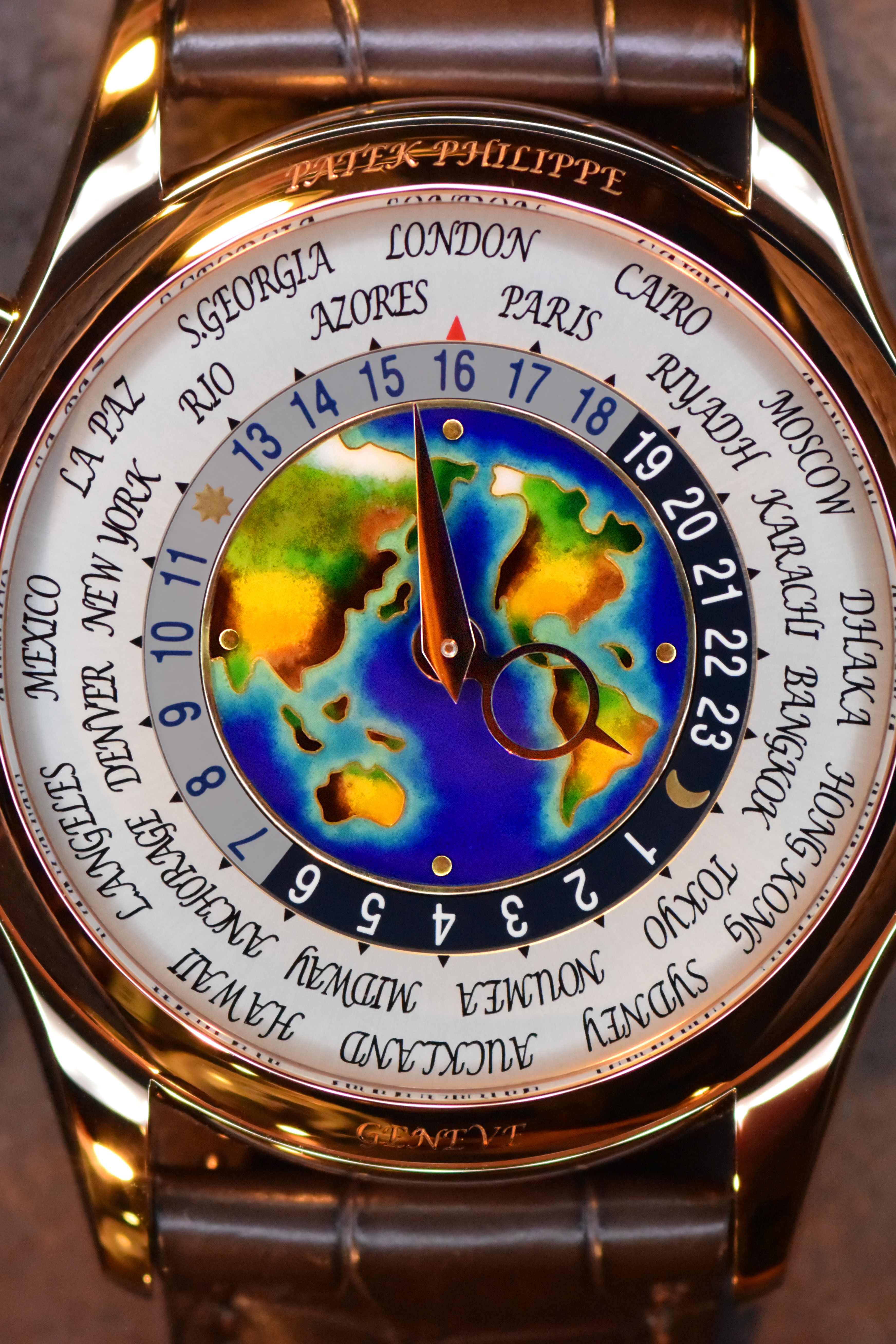 Exquisite Design: The Aesthetic Appeal of Patek Philippe Watches