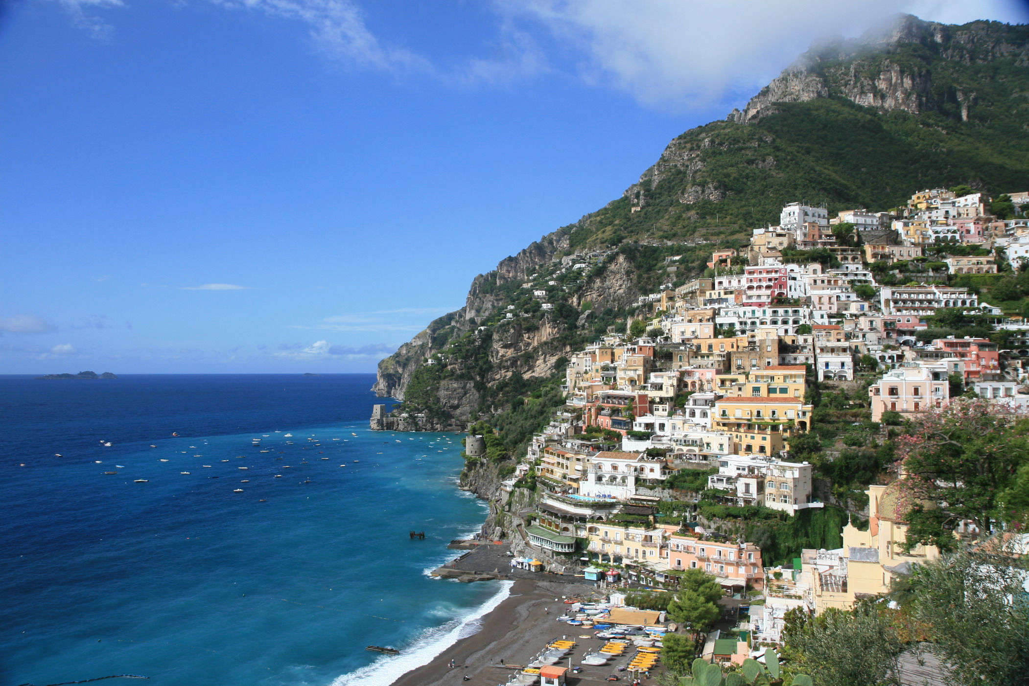 5. Planning Your Ideal Getaway: Practical Tips and Recommendations for Amalfi and French Riviera