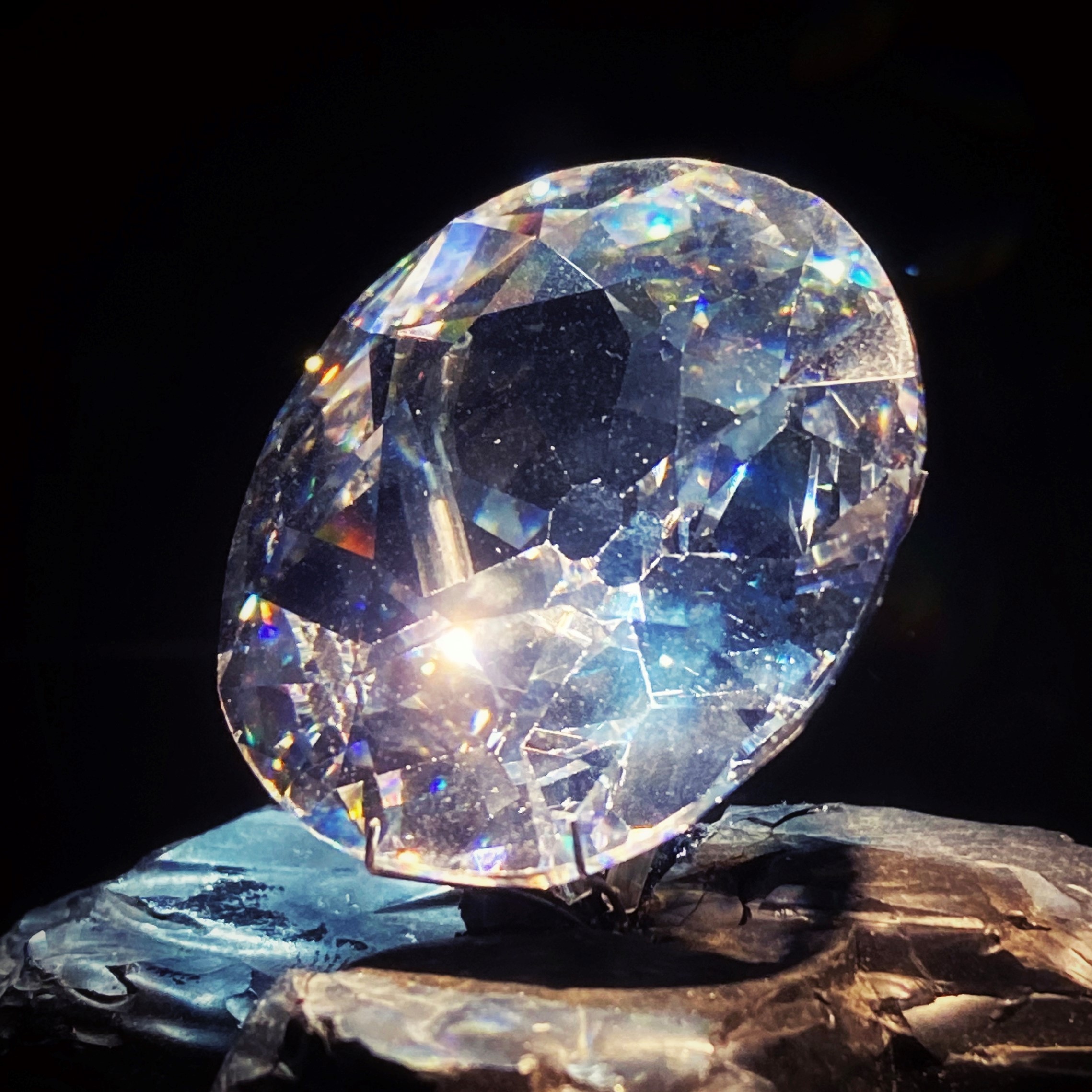 Most Iconic Pieces of Luxury Jewelry in History: Kohinoor Diamond Now