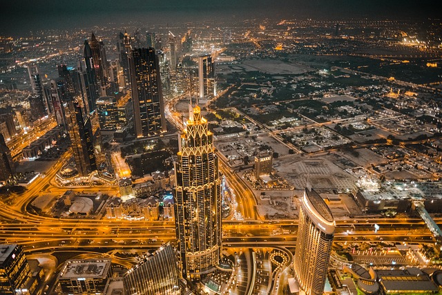 4. Extravagant Shopping: Dubai's Retail Therapy and Jaw-Dropping Price Tags