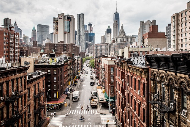Making Your Decision: Factors to Consider When Choosing Between Manhattan and LA