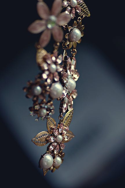 3. Unveiling the Charm of Vintage Jewelry: Why Antique Pieces Maintain their Desirability and Worth
