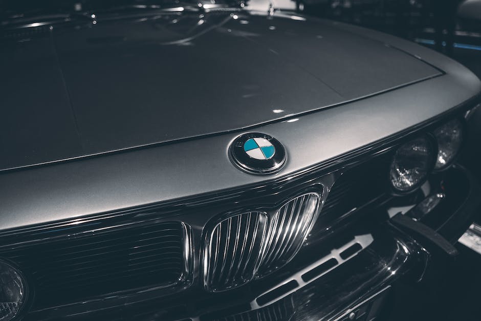 4. Performance Par Excellence: Evaluating BMW's Superior Driving Dynamics and Powertrain Technology