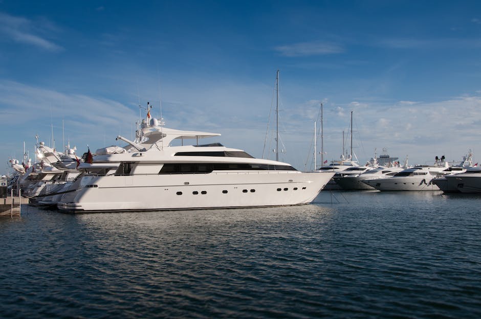 Cooling Effect: Understanding the Scientific Rationale behind White Yacht Colors