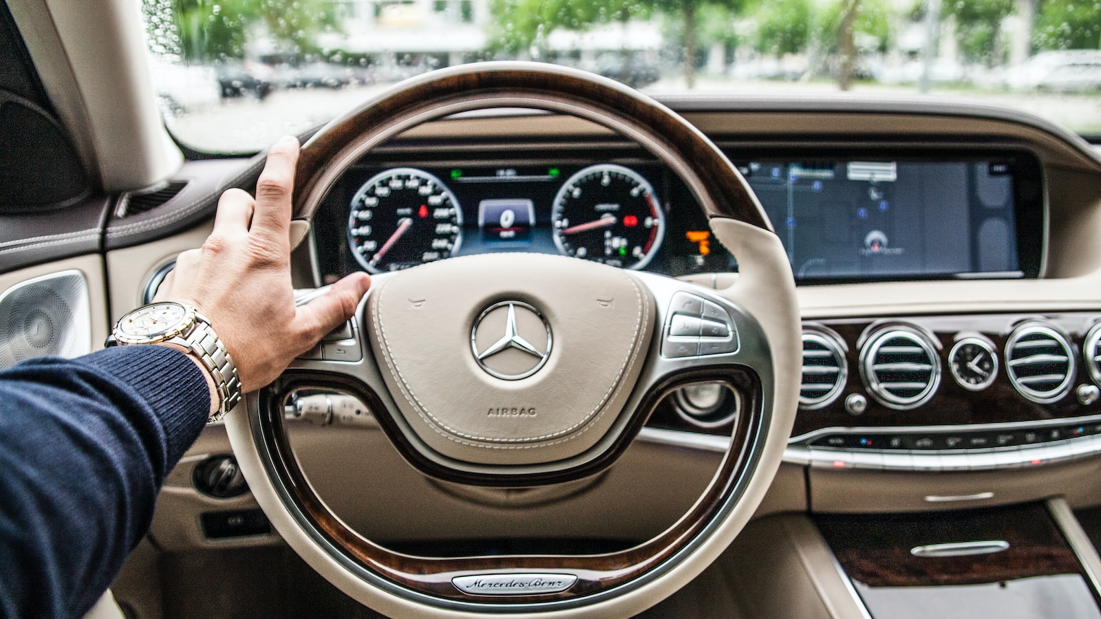 Exploring the Luxury Car's Performance: Tips for an Informed Drive