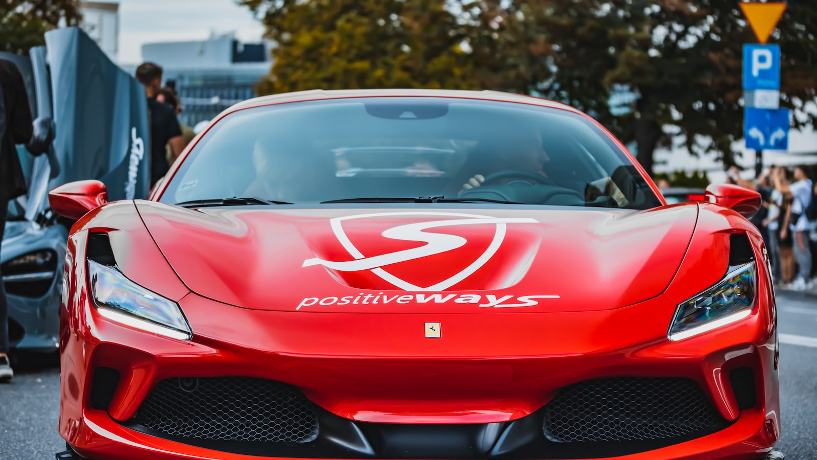 5. Italian Excellence on Wheels: A Glimpse into the World of Ferrari and Lamborghini