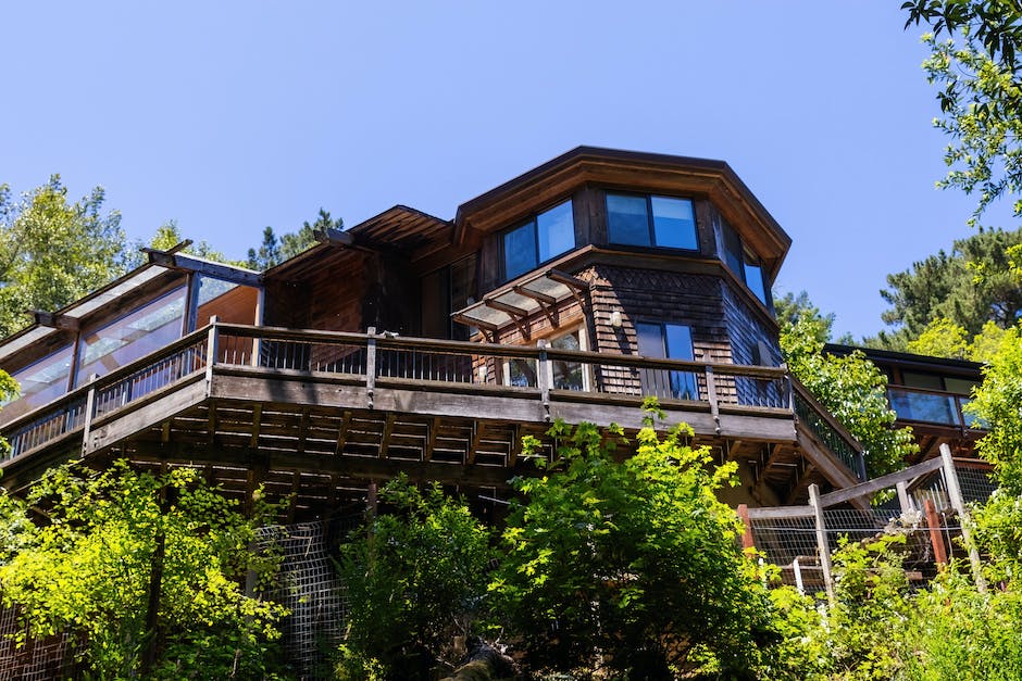 Essential Tips for Negotiating the Purchase of a Luxury Chalet in Switzerland